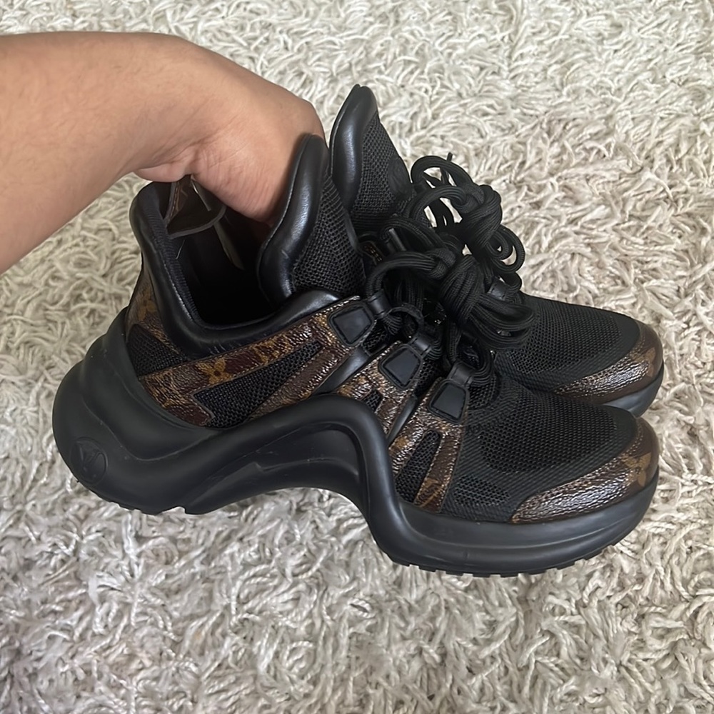 LV Archlight Sneaker - Picture 9 of 9
